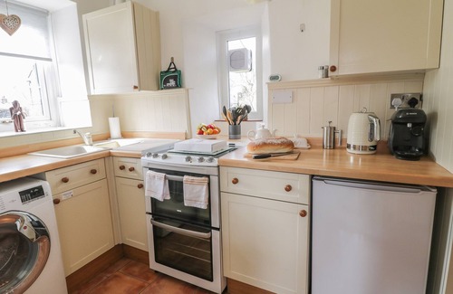 Grassington Cottage | TOWN HEAD COTTAGE, family friendly, with open fire in Grassington