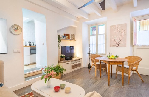 Soller House | Town house with flair and mountain view – Casa La Bonita