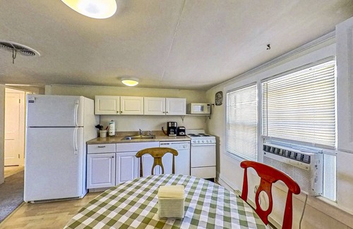 South Rehoboth Apartment | Town of Rehoboth Beach apartment w/patio, grill, 2 blocks from beach
