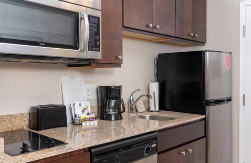 Fort Wayne Hotel | TownePlace Suites Fort Wayne North