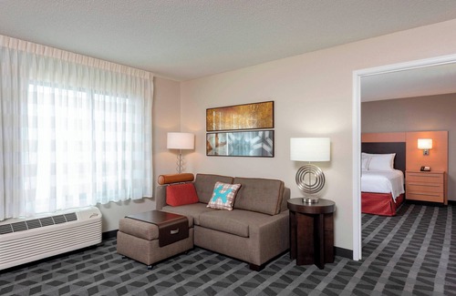 Fort Wayne Hotel | TownePlace Suites Fort Wayne North
