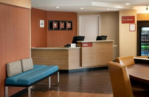 Clovis Hotel | TownePlace Suites Fresno Clovis