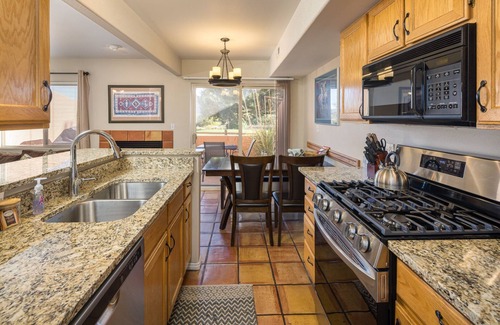 Moab South Valley House | Townhome on Moab Golf Course | Pool | Views!