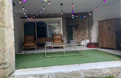 Civray House | Townhouse 26, Chambres d'hôtes, gite, hôtel, chambres doubles, petit appartement
