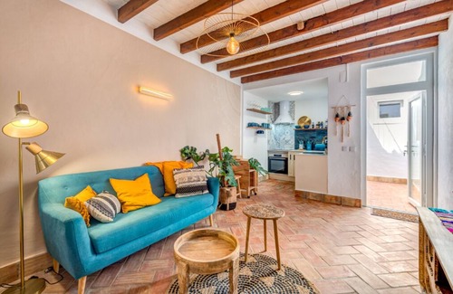 Silves House | Townhouse in Silves with Portuguese Charm and Modern Amenities