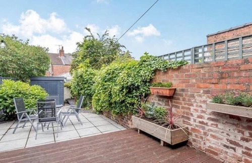Lincoln House | Townhouse near to Castle, Cathedral and Bailgate
