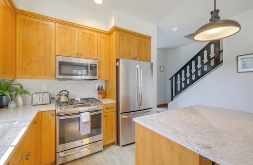 McCall House | Townhouse w/Garage: Walk to Payette Lake Beach!