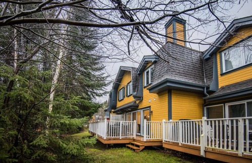 Mont-Tremblant House | Townhouse with Free Shuttle to Tremblant Resort