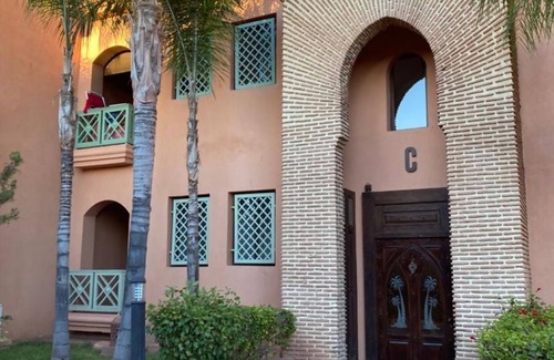 Marrakech Apartment | Très bel Appartement en Face de la Piscine Dans 1 Résidence Très Haut Standing