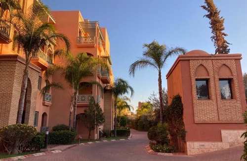 Marrakech Apartment | Très bel Appartement en Face de la Piscine Dans 1 Résidence Très Haut Standing