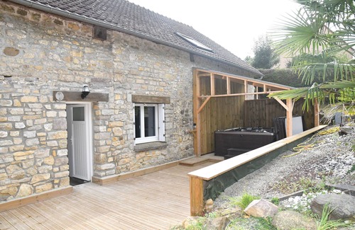 Clecy Villa | Très Belle Maison en Pierre en Plein Coeur de la Suisse Normande