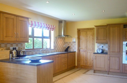 Kilmore Cottage | TRA GHEAL, family friendly, with a garden in Kilmore, County Wexford