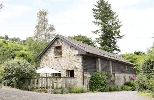 Felindre Cottage | TRACTOR SHED, pet friendly, luxury holiday cottage in Felindre