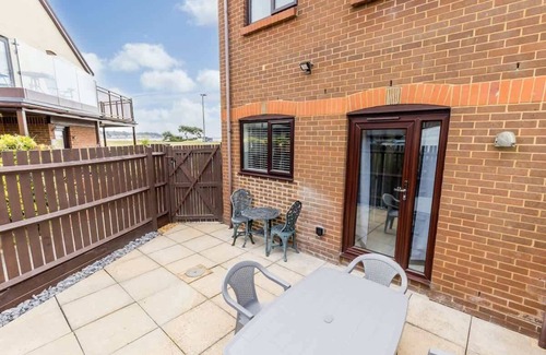Poole House | Trade Winds - Harbour Views of Brownsea Island