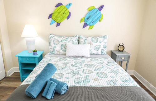 Clearwater Apartment | Tradewinds Retreat - Pool, 15 min to Clearwater Beach