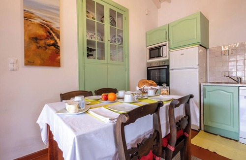 Nordestinho Cottage | TRADICAMPO-CASA DO TANQUE-RURAL, NICE GARDEN,SHARED POOL-NEW LISTING