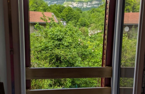 Tenay House | Traditional Bugey house, family-run, pets welcome (6 pers.)