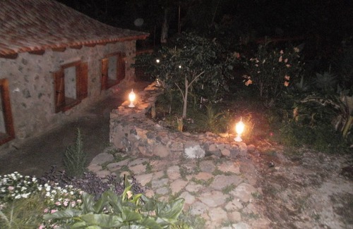 Cueva del Viento House | Traditional Canarian Finca in Las Lajas, Icod de los Vinos, 4 persons