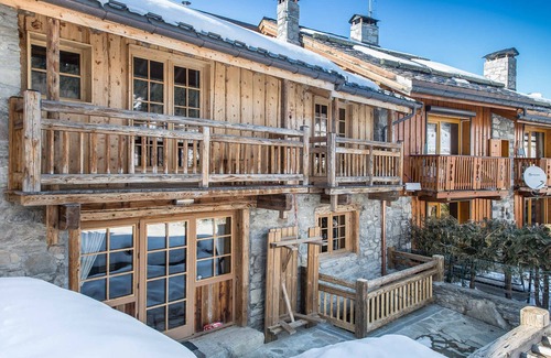 Le Raffort Ski Chalet | Traditional Chalet with Jacuzzi and Sauna in Méribel-Les Allues