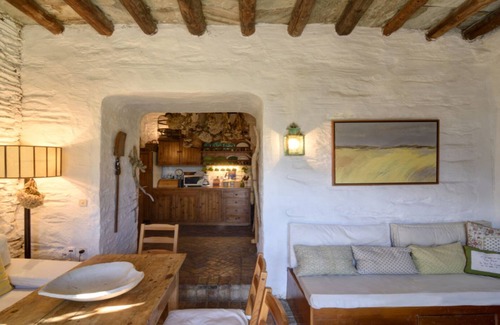 Andros Town Villa | Traditional converted Venetian forthouse
