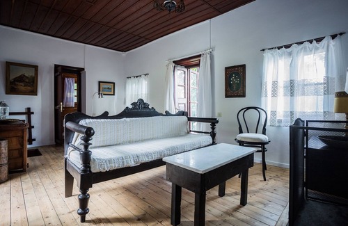 Tsagarada Cottage | Traditional cottage Melia with view to Aegean sea