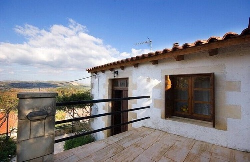 Makhairoi Cottage | Traditional cottage with panoramic view. Ideal for couples and families.