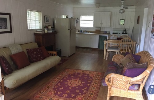 Gills Rock Cottage | Traditional Cottages,5 minutes from the lake, Travel Green, Pet-Friendly