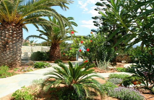 Santa Maria Apartment | Traditional cycladic apartment, in the most beautiful area of Paros