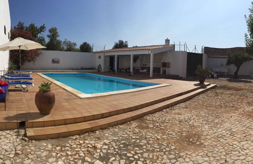 Lagoa e Carvoeiro Villa | Traditional Farmhouse in Algarve - privacy and good location