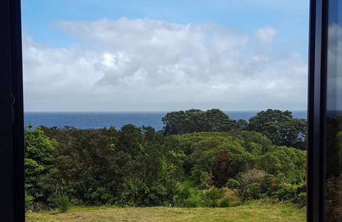 Sao Roque do Pico House | Traditional house restored in private and quiet environment near the sea