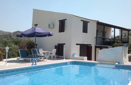 Akapnou House | Traditional large detached village house wih private pool and enclosed courtyard