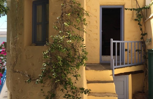 Ano Siros House | Traditional Medieval Stone house in "Ano Syros"
