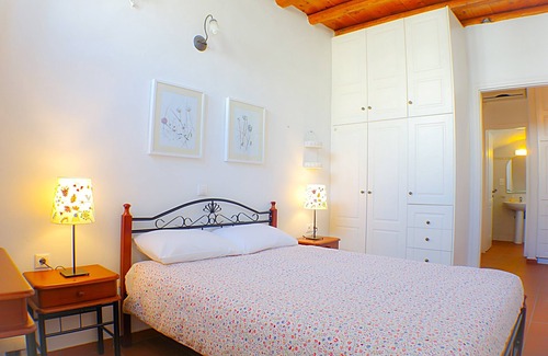 Agios Sostis House | Traditional Seaside House with Aegean View near the Beach