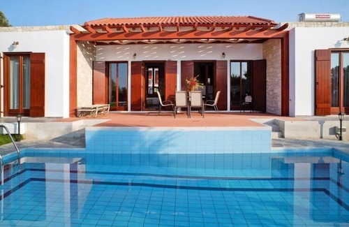 Kirianna House | Traditional Stay in Kyrianna