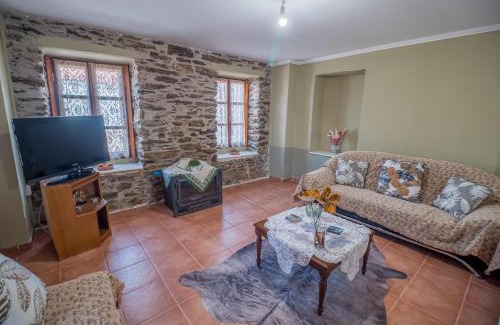 Monemvasia House | Traditional Stone Villa 1