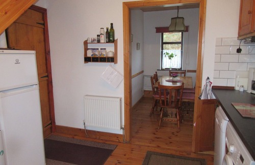 Caherdaniel House | Traditional style Cottage in a quiet location close to the Kenmare Bay