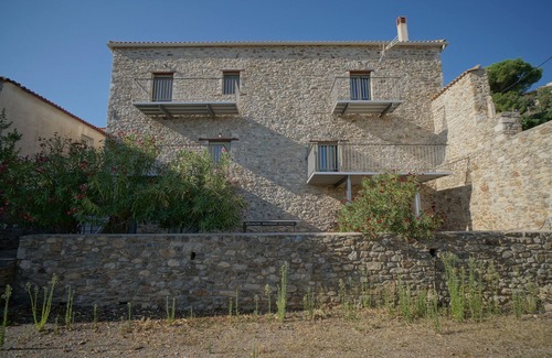 Tripi Villa | Traditional villa in Peloponnese with Charming Mountain View