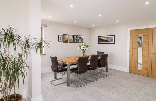 Lettermacaward Cottage | TRAEANNAGH BAY HOUSE, pet friendly in Dungloe, County Donegal