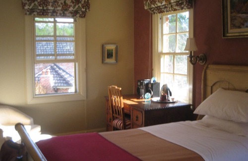 Grose Vale Bed & Breakfast | Trafalgar B & B "Rose Room"