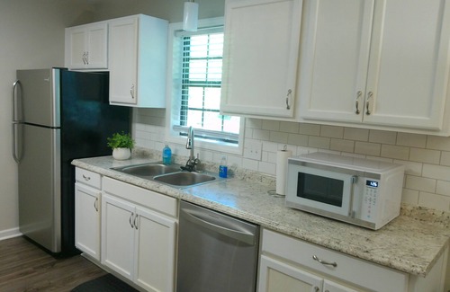 Lemon Springs House | Trail Hollow - 3 beds, 2 baths, 6 guestn