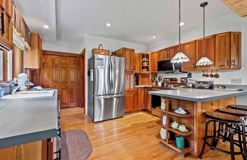 Rangeley Plantation House | Trails End - Lovely 3 bedroom house on the eastern shore of Mooselookmeguntic