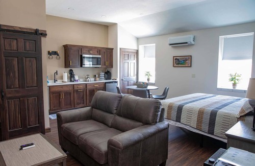Franklin Apartment | Trails to Ales Trails Suite 4