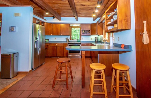 Birch Hill House | Trailside off West Side!