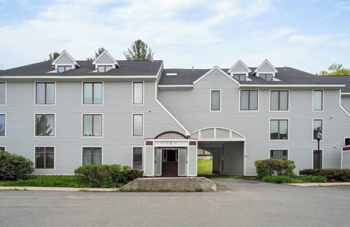 West Dover Condo | Trailside Tranquility, new renovations 2025 | Slope-Side at Mount Snow