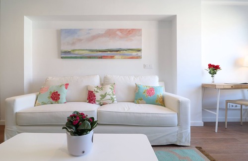 Santiago de Compostela Apartment | Train Station by Como at Home