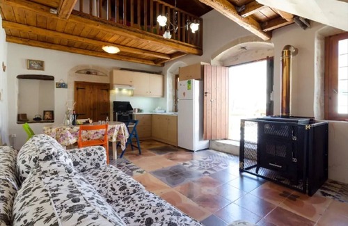 Agios Myronas Villa | Tranditional stone House (built in 1901)