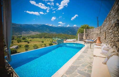 Goni Villa | tranditional villa askyfou