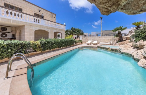 Santa Maria Estate Villa | TranquiI Villa Apartments Units Mellieha One Bedrooms own terrace & Shared Pool