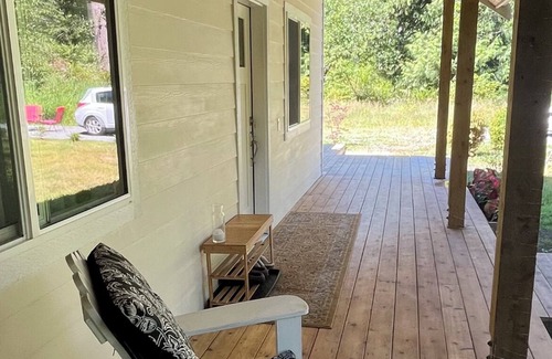 Point Roberts House | Tranquil 2-bedroom house in Point Roberts with WiFi, fitness room