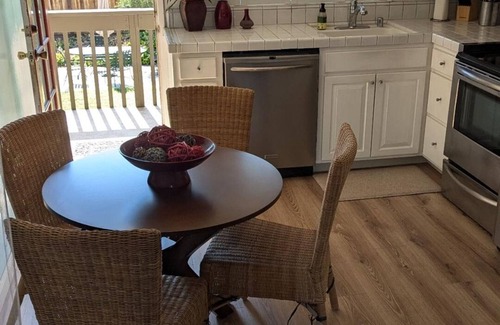 Healdsburg Condo | Tranquil 2-bedroom condo in Healdsburg with AC, WiFi